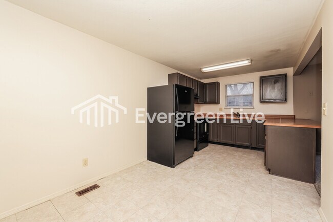 Foto del edificio - 4727 Stonehedge St