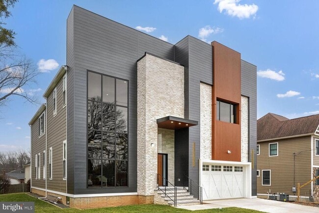 Building Photo - 4917 Erie St