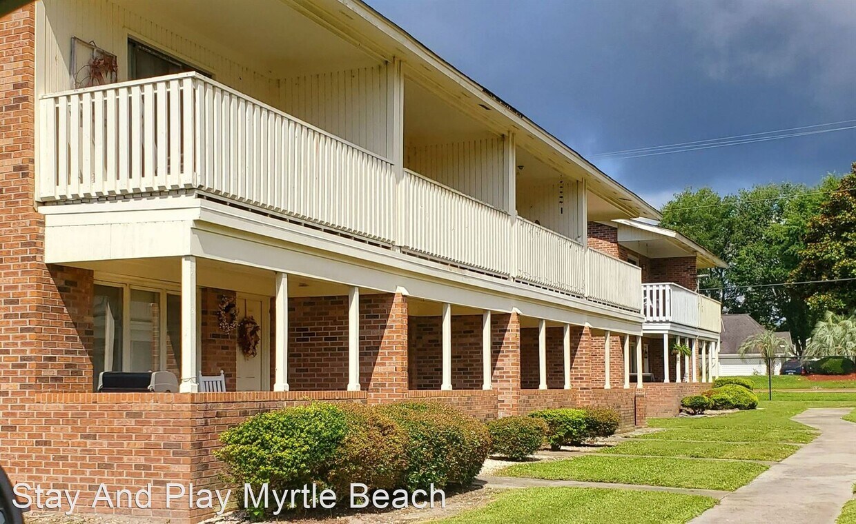 Primary Photo - 2 br, 2.5 bath House - 413 Garden Drive, #...