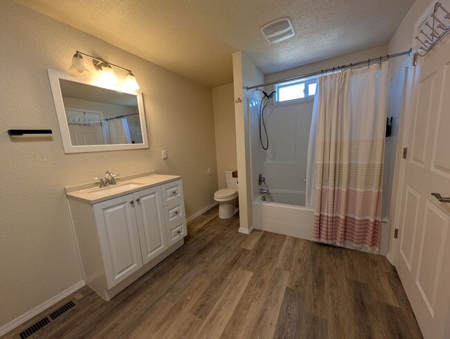 Building Photo - Pet-Friendly Clarkston House with Fenced Yard