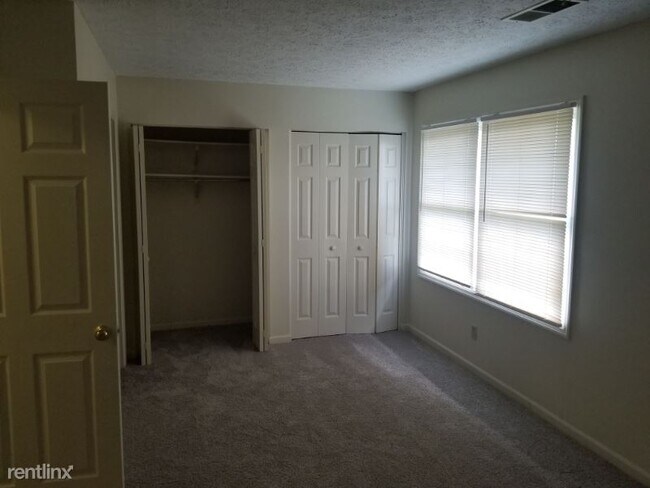 Foto del edificio - 2 br, 2.5 bath Townhome - 3132 High Ridge Dr