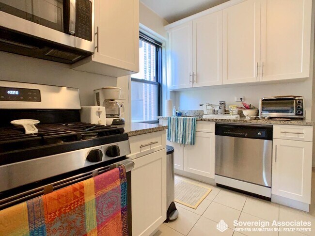 Foto del edificio - 499 Fort Washington Avenue