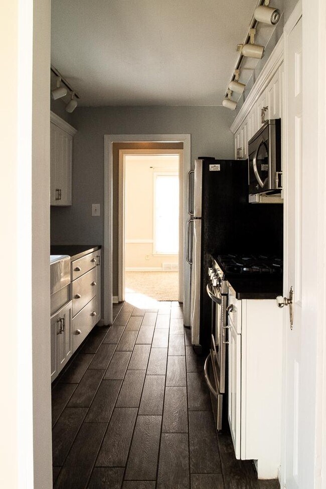 Photo - 5301 Graceland Ave House