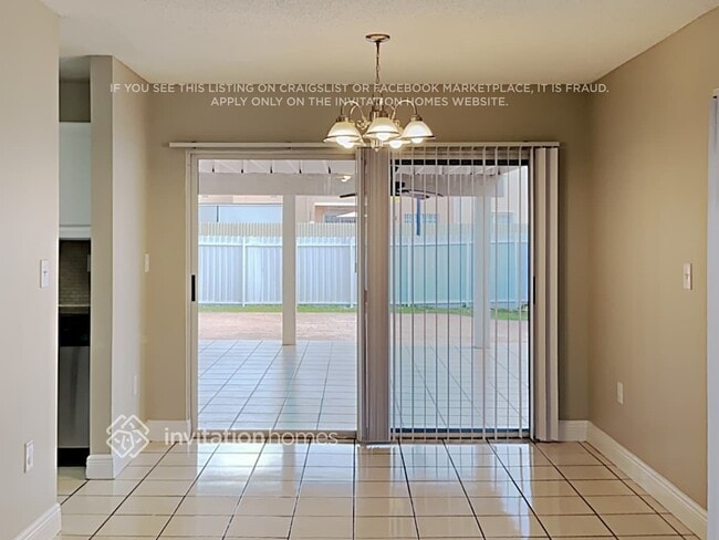Foto del edificio - 12451 NW 7th St