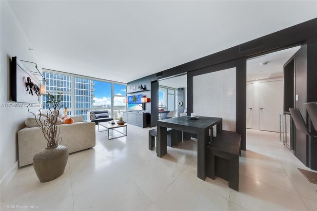 Building Photo - 6801 Collins Ave