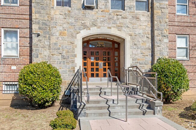 Entrada - 3980 Orloff Ave