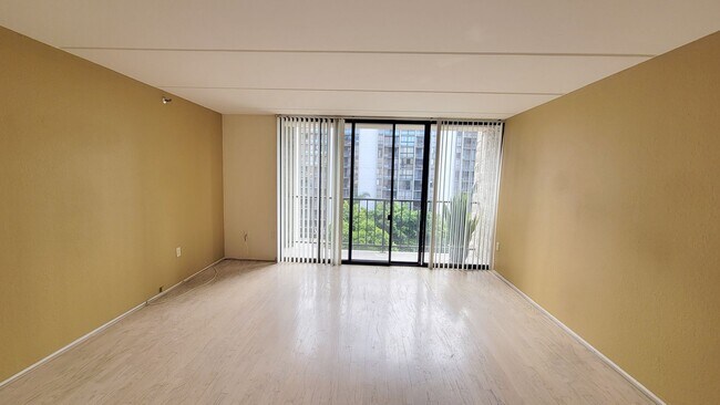 Foto del edificio - 1 bed /1 bath in Downtown San Diego