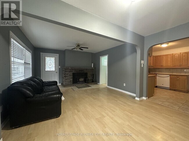 Building Photo - 9406 Side Rd 5