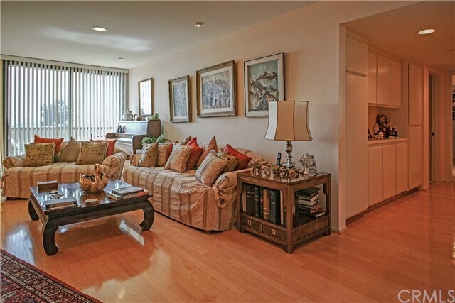 Building Photo - 8828 Pershing Dr