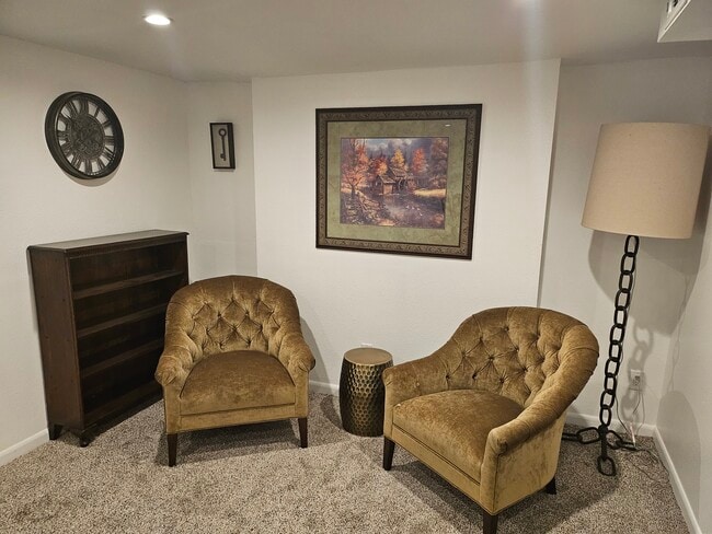 Building Photo - 5713 S Elati Way