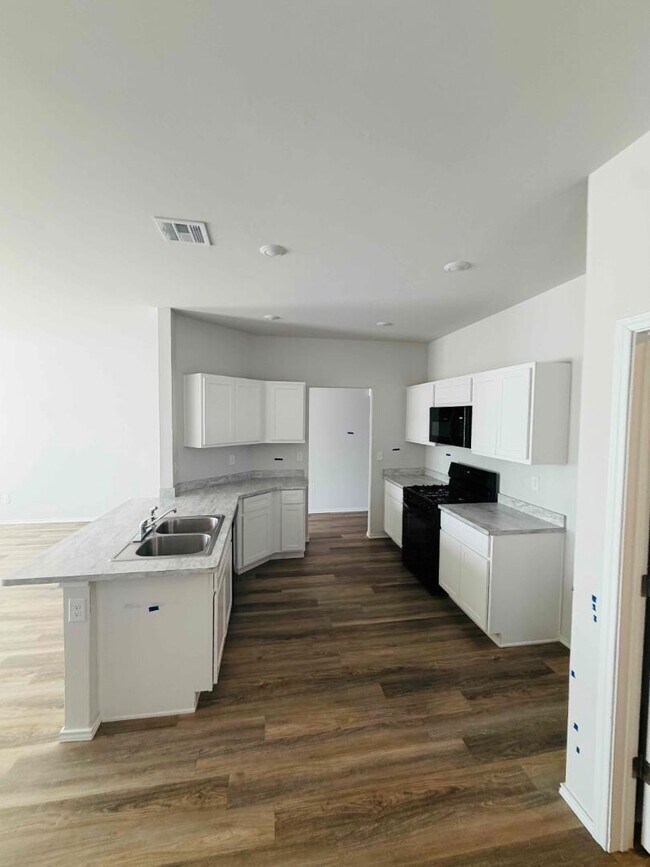 Building Photo - 9709 Laredo Ln