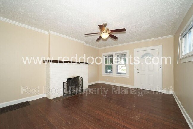 Foto del edificio - 4829-4831 N College Ave