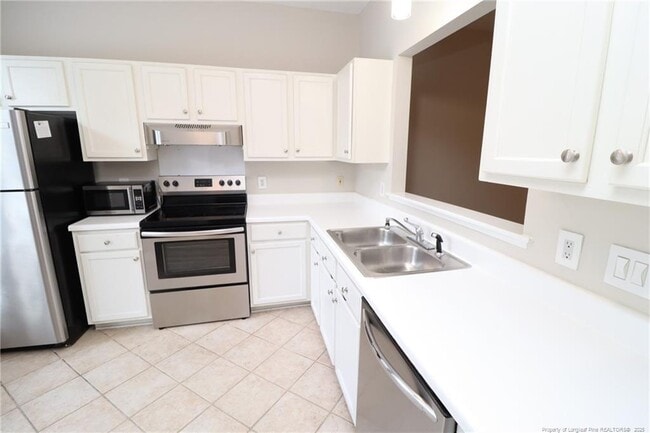 Building Photo - 114 Windward Ct