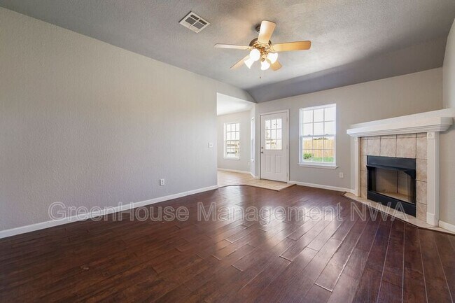 Building Photo - 520 Dewberry Ln
