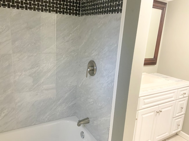 Building Photo - 6253 SW County Rd 240