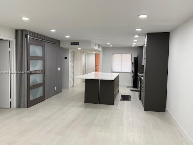 Foto del edificio - 413 Lakeview Dr