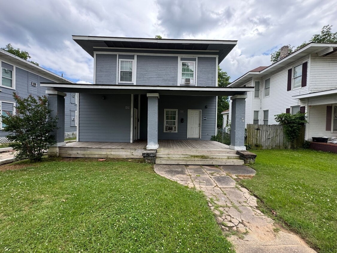 Primary Photo - Two Bedroom Highland Apartment