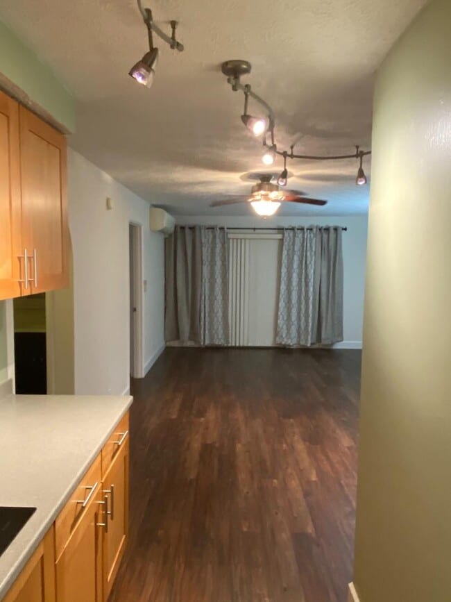 Building Photo - 355 Aoloa St