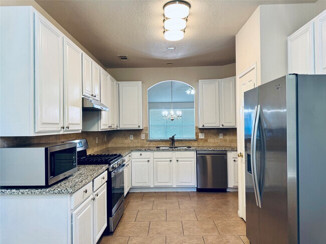 Building Photo - 127 N Willow Point Cir