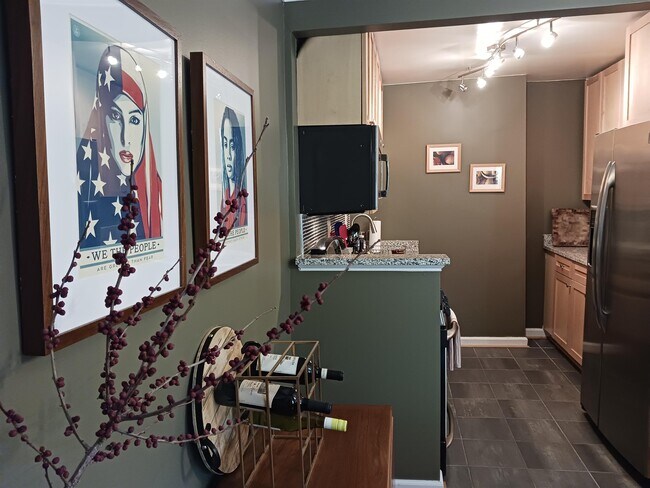 Foto del edificio - 2725 39th St NW