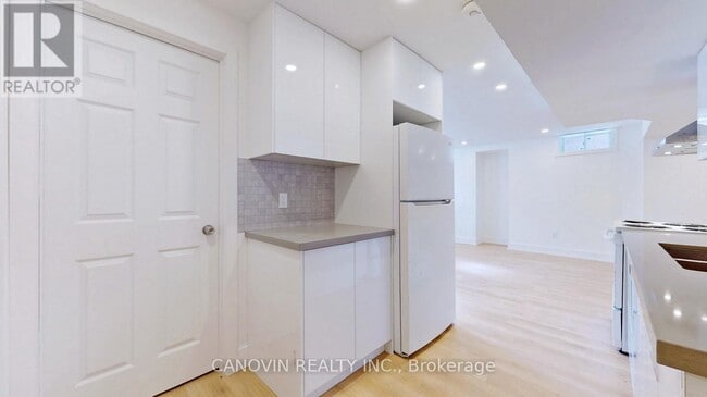 Building Photo - 19 Faimira Ave