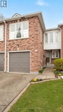Building Photo - 3 Lancewood Crescent