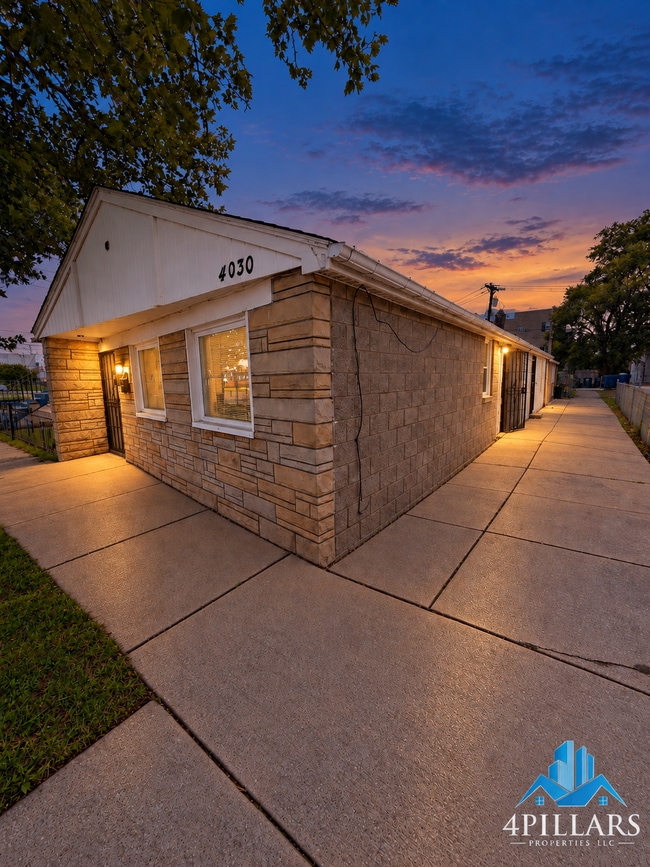 Building Photo - 4030 Alexander Ave