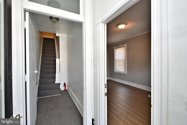 Foto del edificio - 5936 Ridge Ave