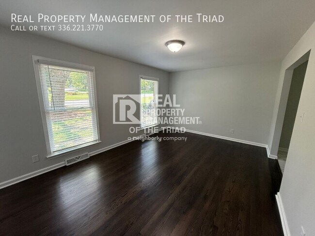 Foto del edificio - 2206 Dulaire Rd