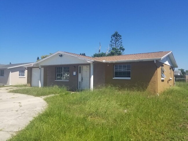 Building Photo - 3215 Bright Dr