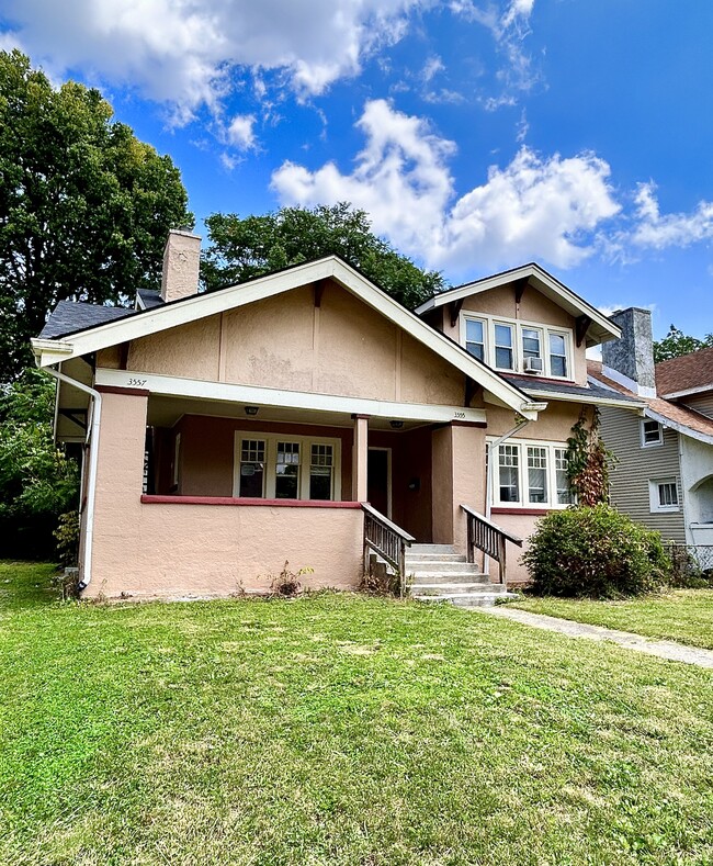 Building Photo - 3557 Evergreen Ave