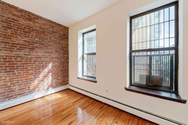 Building Photo - 967 Columbus Ave