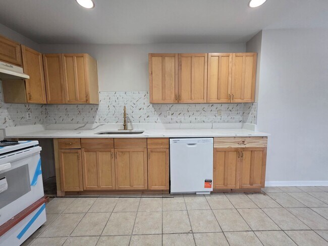 Foto del edificio - 4Bed/1Bath Available in Newark DE!