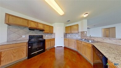 Building Photo - 126 Sylvan St