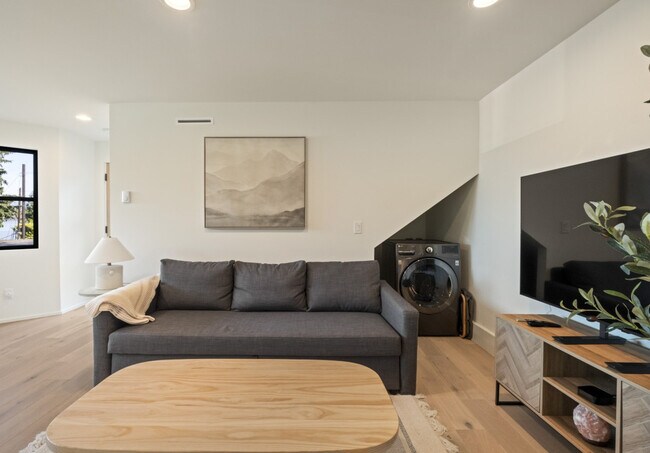 Foto del edificio - 10679 Rainier Ave S