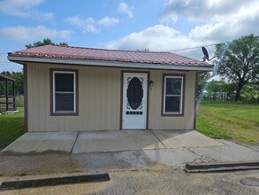 Building Photo - 16380 MO-17