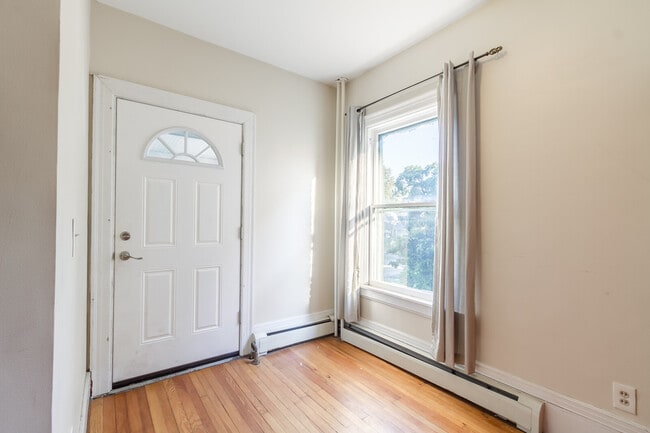 Front entrance way - 290 Field Street