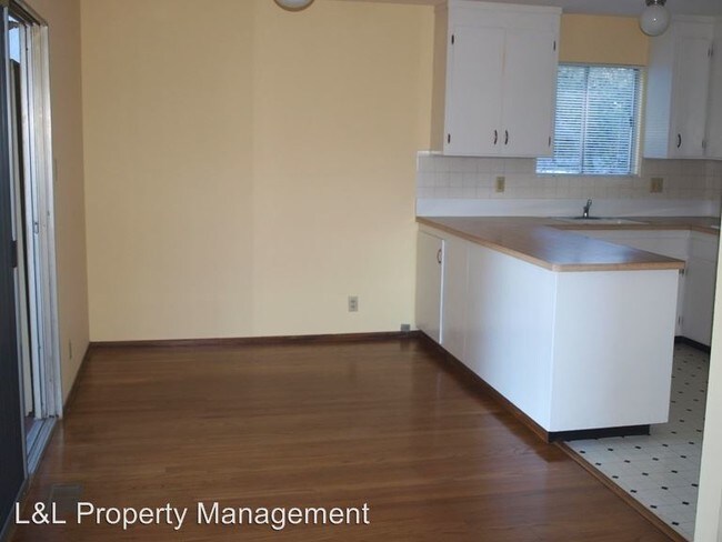 Foto del edificio - 86 Rodeo Ave