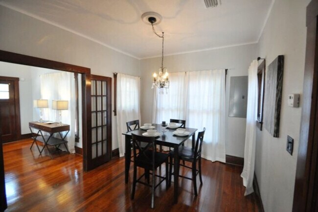 Foto del edificio - 408 NE 3rd Ave