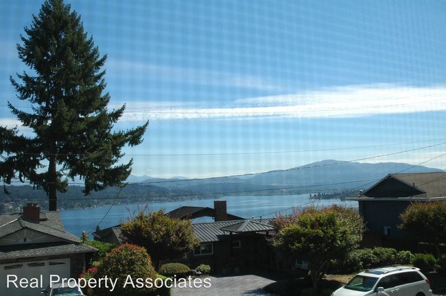 Building Photo - 3 br, 3 bath House - 2681 168th Ave SE