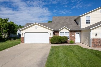 Building Photo - 5009-5011-5011 Betty Jean Way