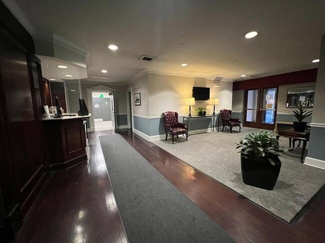 Foto del edificio - Nice Mt Vernon 2bd/1ba Condo at The Chase ...