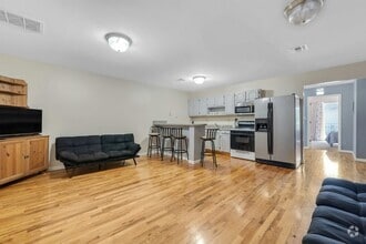 Building Photo - 4413 Park Ave