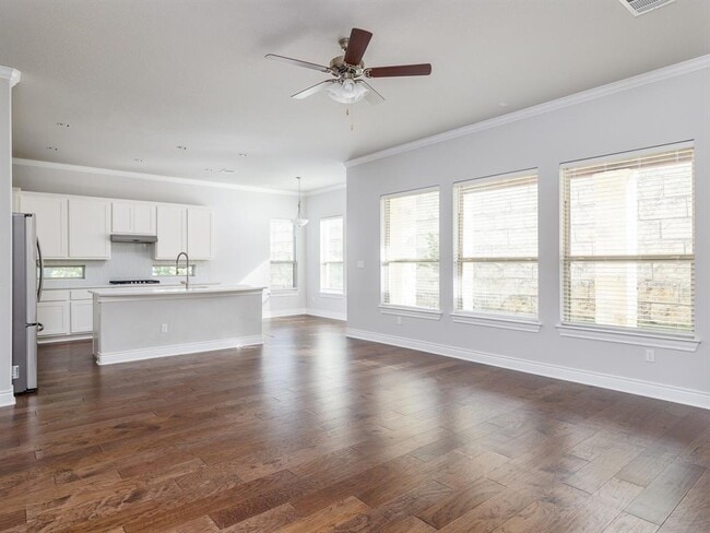 Building Photo - 621 Anfield Cir