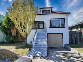 Building Photo - 1475 70th Ave