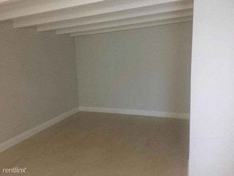 Foto principal - 1 br, 1 bath Apartment - 15100 SW 89 Ave