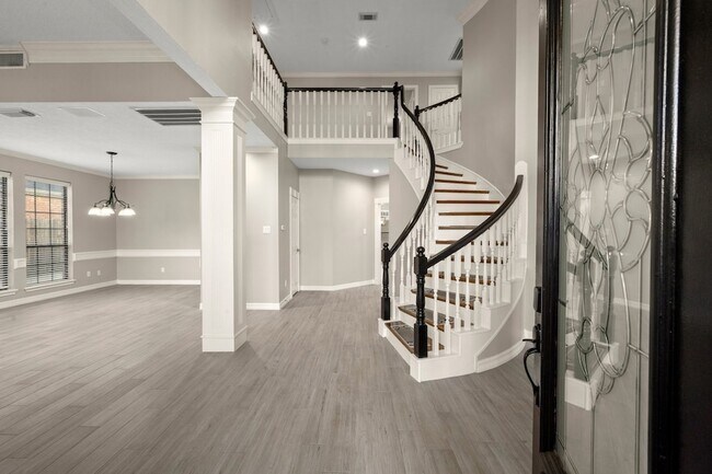 Building Photo - 8222 Redchurch Dr