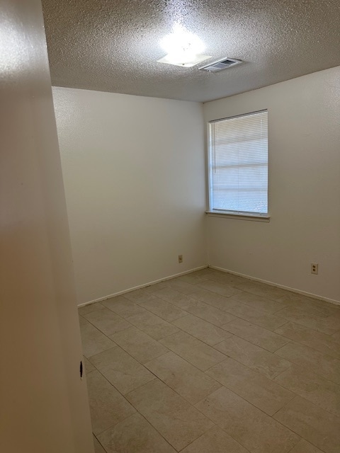 Building Photo - 3719 Tiffany Dr