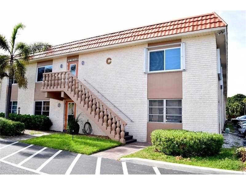 Foto principal - 124 NE 19th Ct