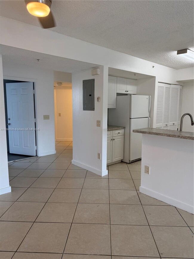 Foto del edificio - 9650 NW 2nd St